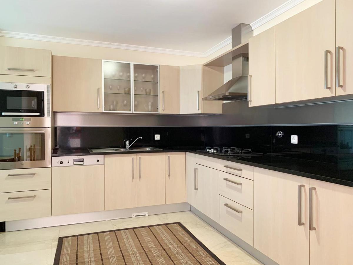 Charming Calheta Plaza Penthouse Calheta (Madeira)