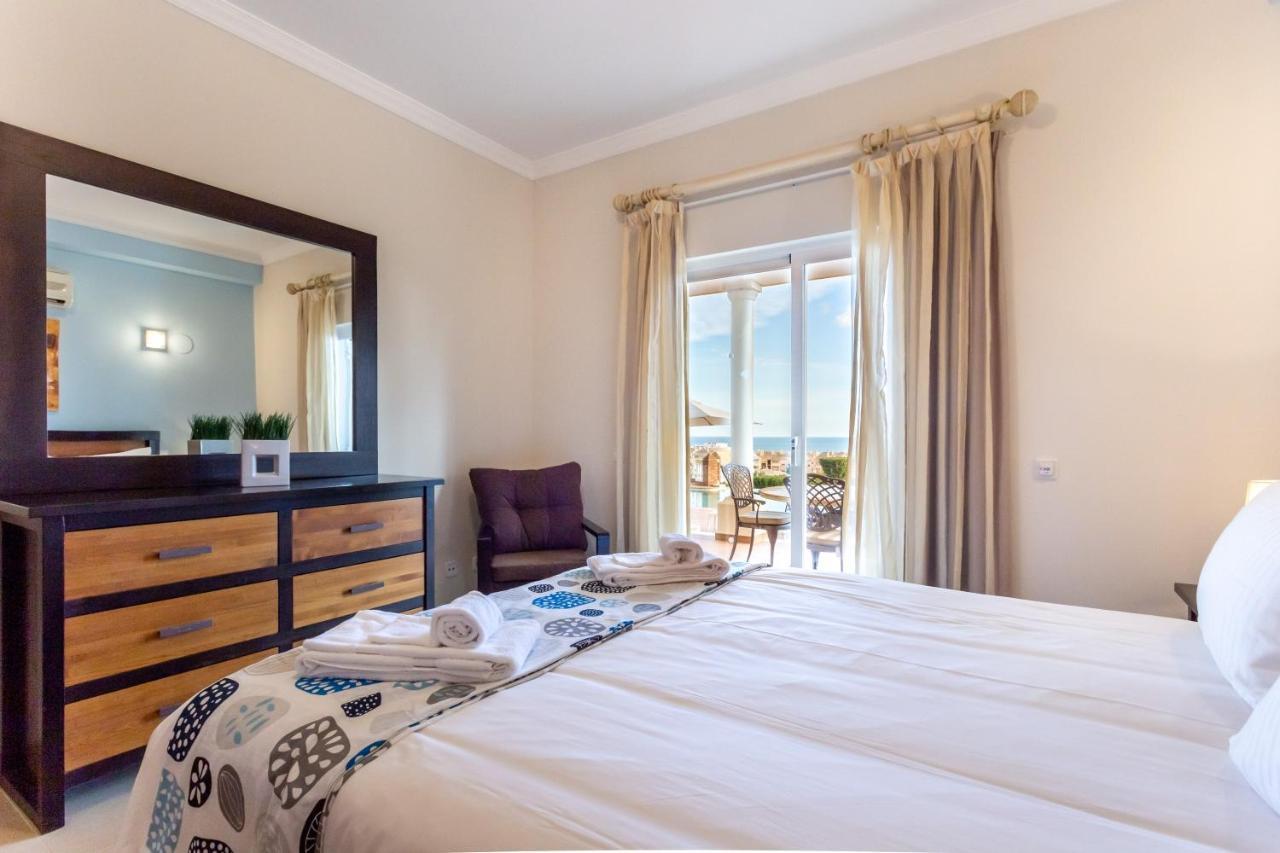 Coolhouses Algarve Luz, 5 Bed & Pool, Casa N Villa