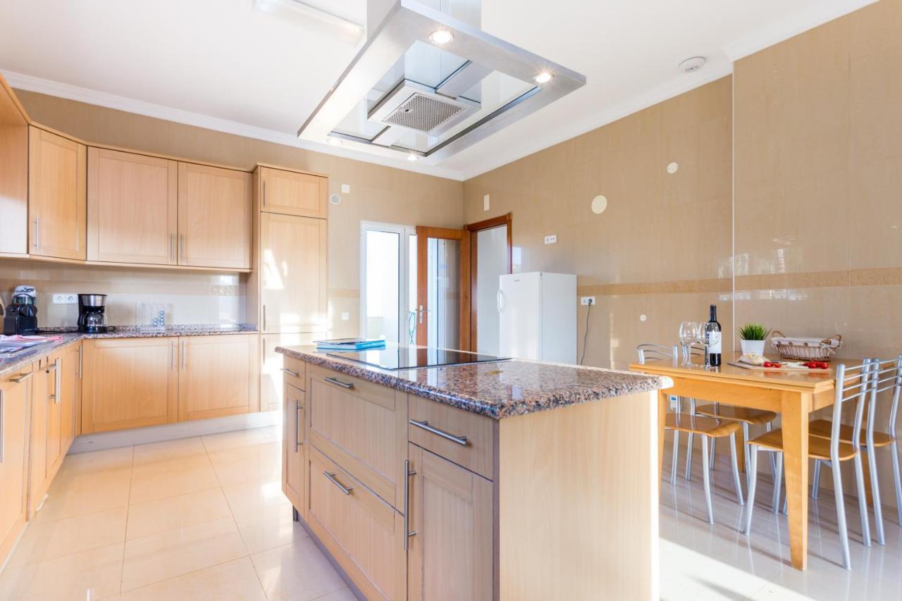 Villa Coolhouses Algarve Luz, 5 Bed & Pool, Casa N