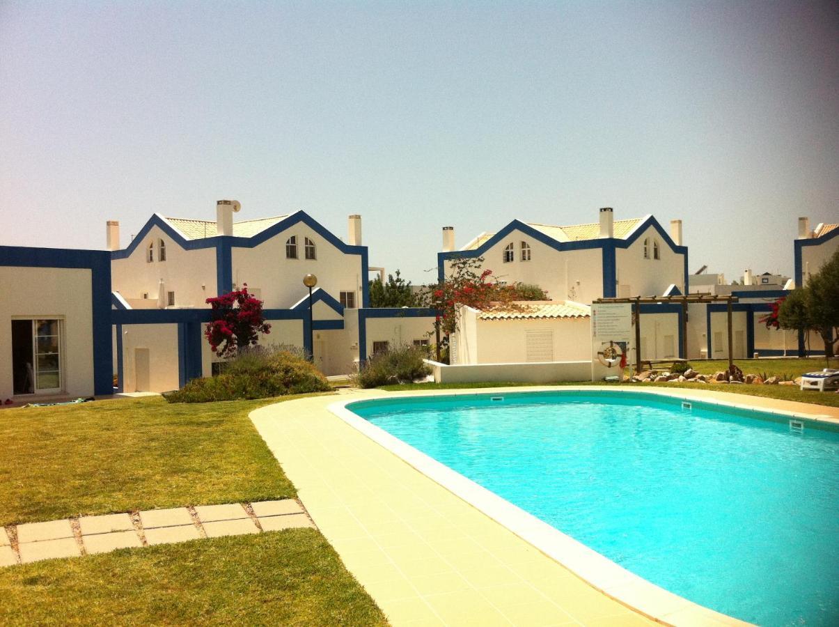 Casa Tedi: Luxurious With Pool And Gardens In Holiday home *