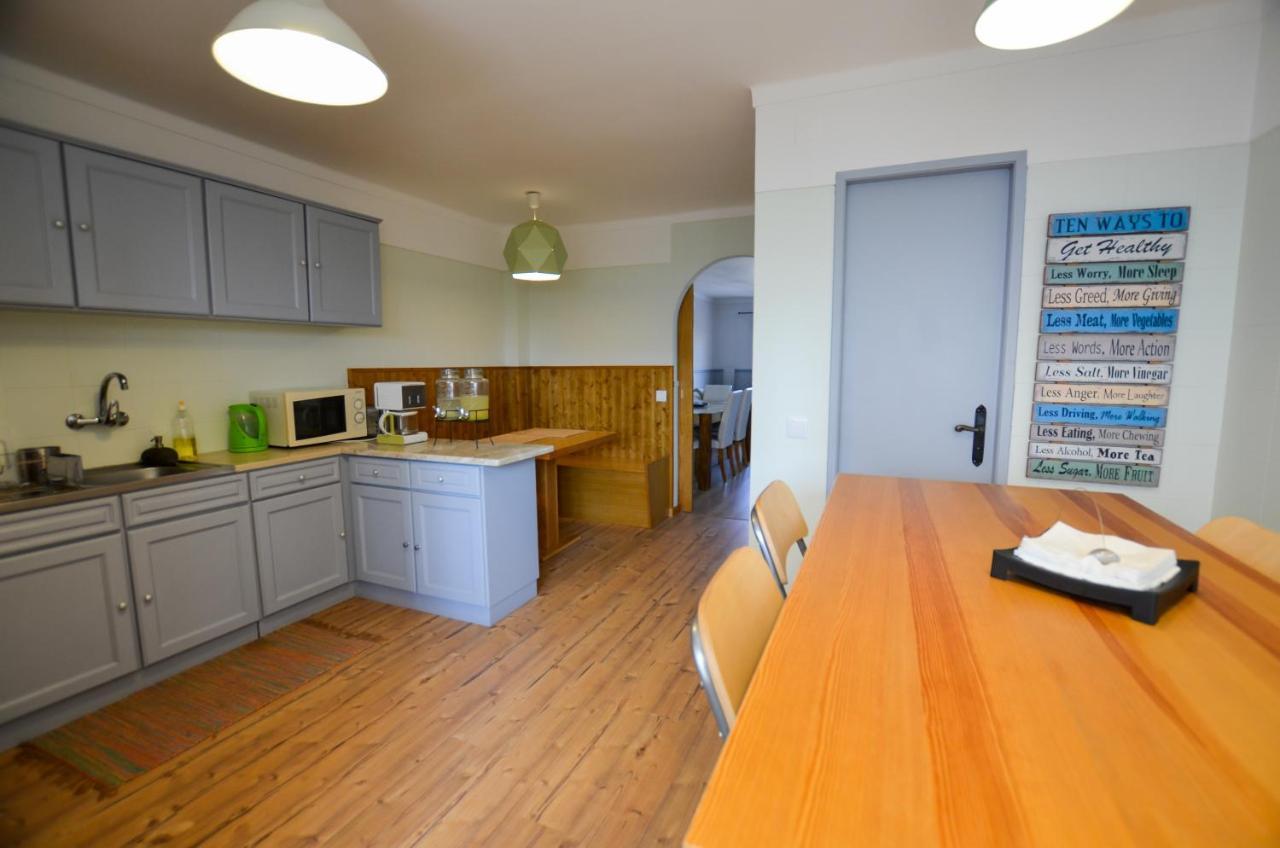 Sandycamps Surf House Guest house