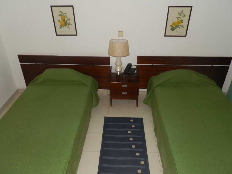 Barracuda Apartahotel Ponta Delgada