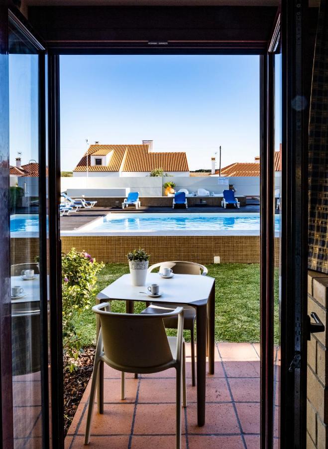 Hotel Apartamento Porto Covo 3*