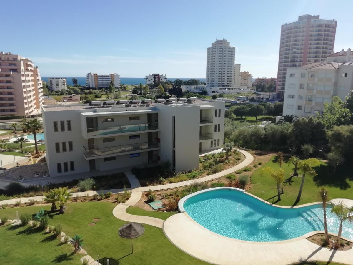 Mooving - Oasis Mar - Praia Da Rocha *