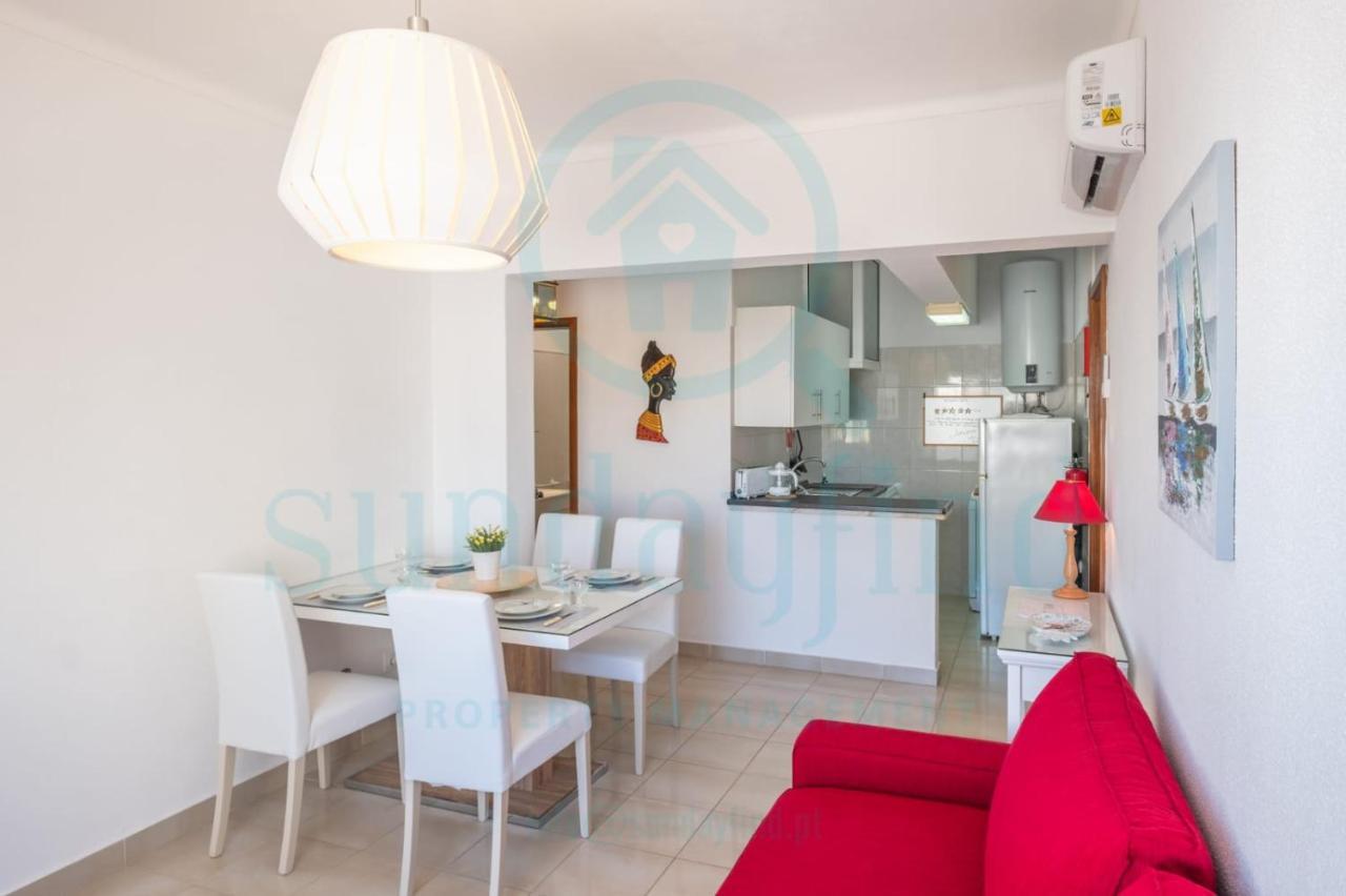 Algarve - Front - Free Wifi - Air Con