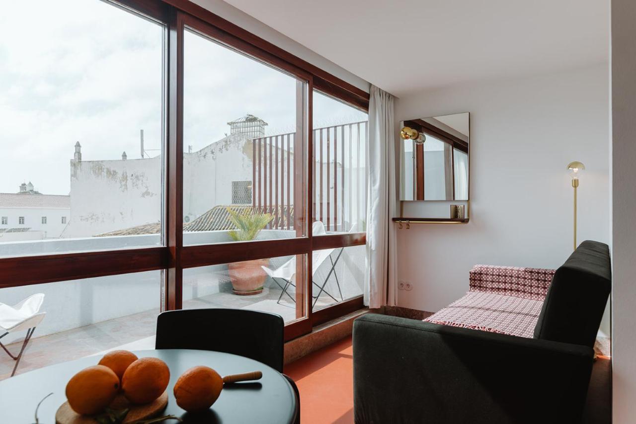 The Modernist, Architecture Experience Apartment *