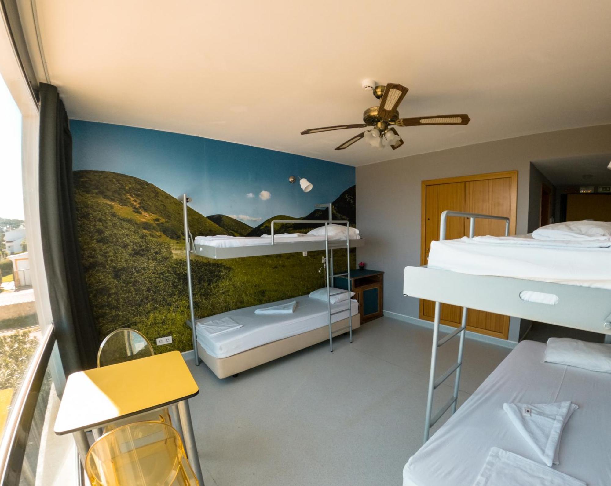 Hostel Hi Arrifana Destination