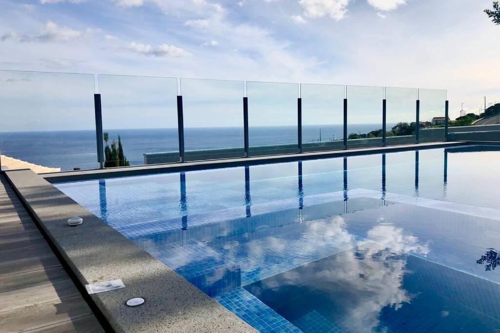 Pinheira Iv -heated Swimming Pool And Jacuzzi