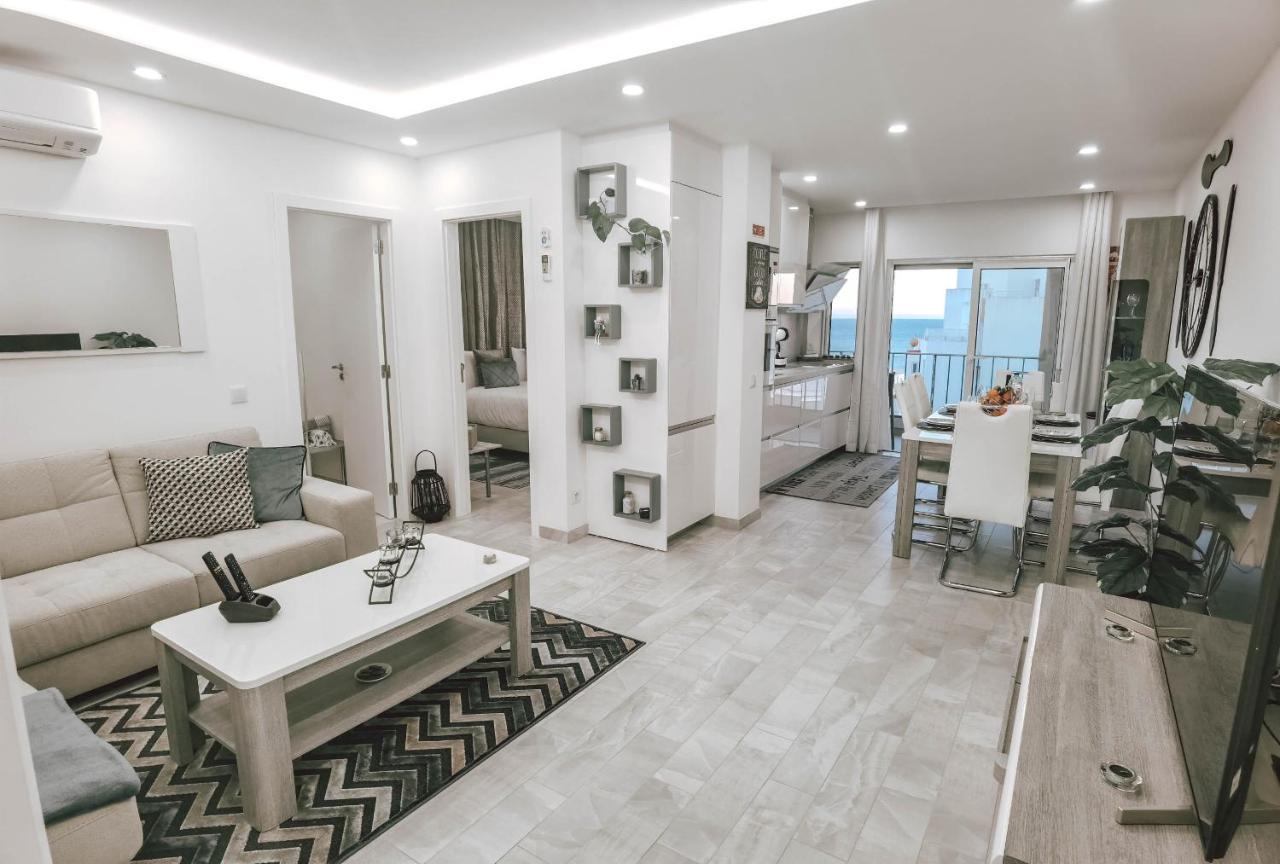 Rocha Vista Mar Dubai Apartment *