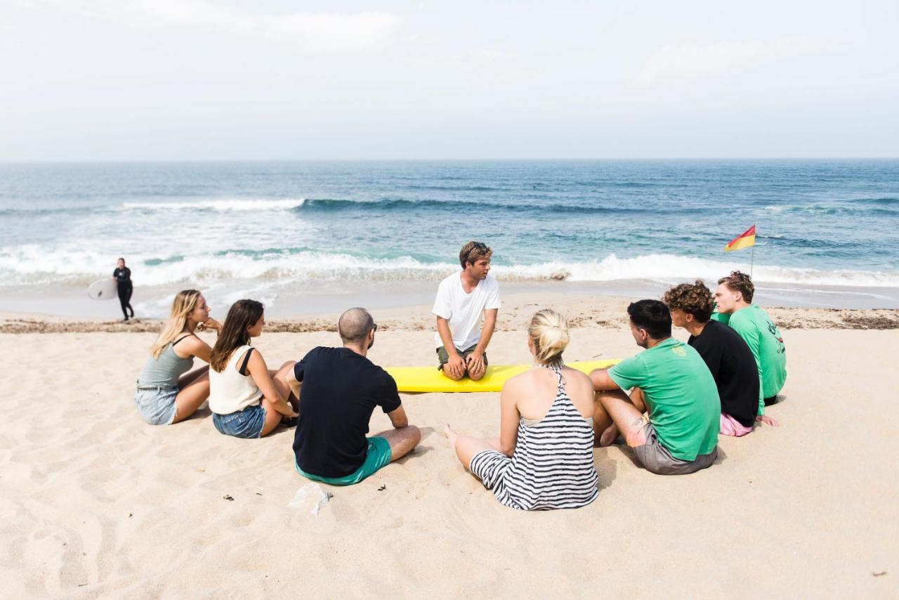Chill In Surf House