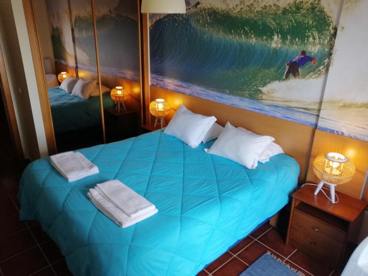 Albergue Supertubos Atouguia Da Baleia