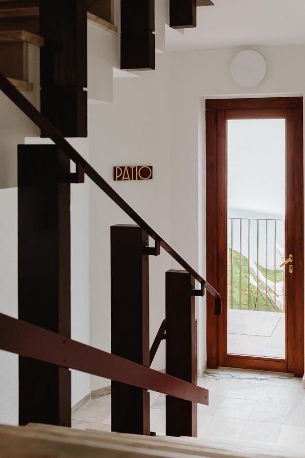 The Modernist, Architecture Experience Apartment *