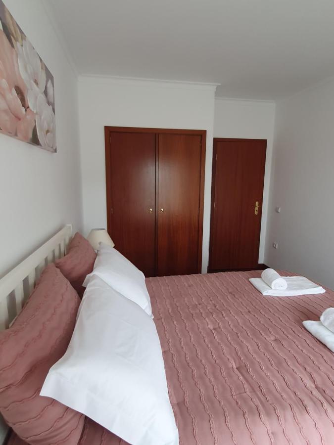 Lousa's Brown & White Apartamento *