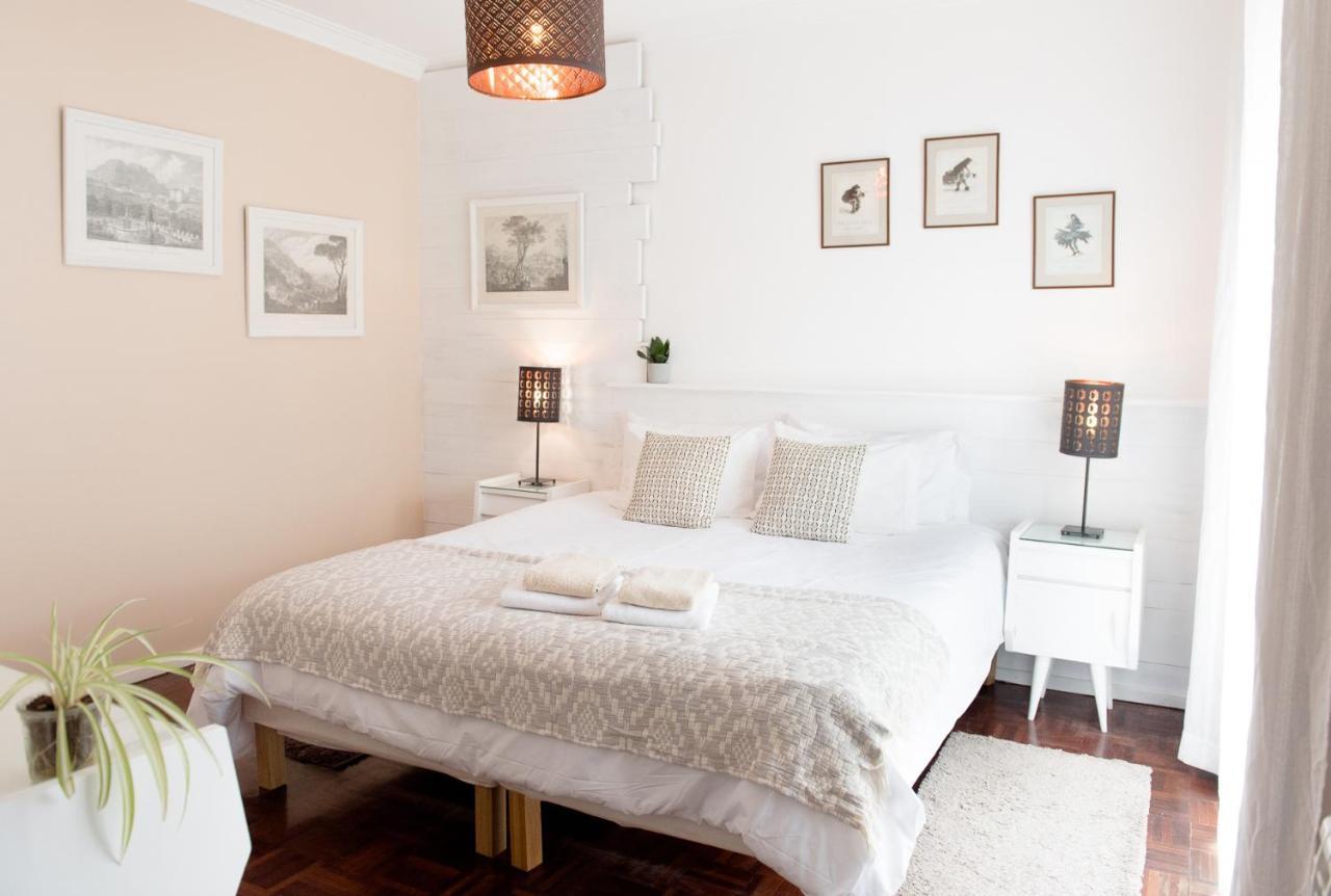 Laneez Ericeira Surf House - *