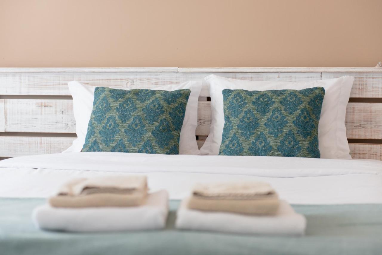 Laneez Ericeira Surf House - *
