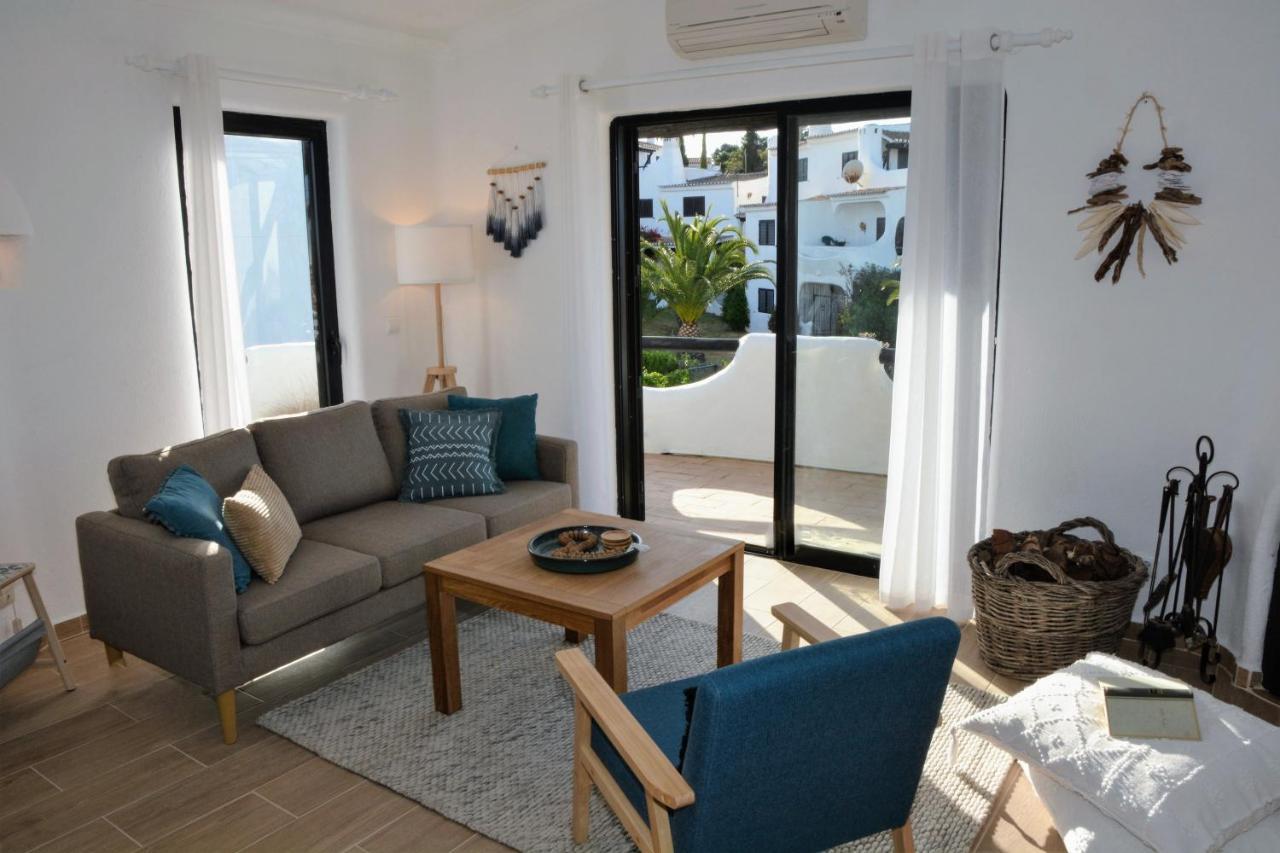 Shades Of Blue With Ocean View - Fast Wifi *