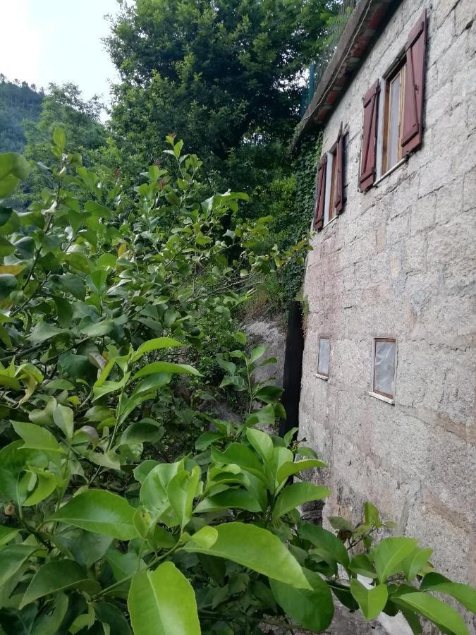 Campismo Rural Vale Dos Moinhos * Geres