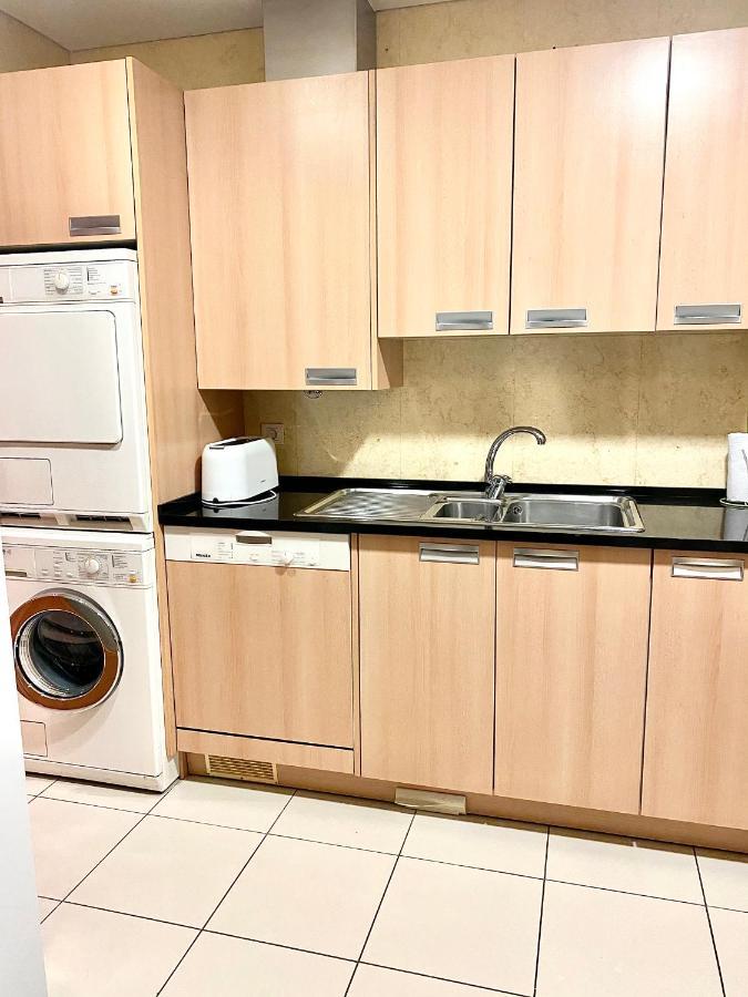 Apartamento Beachfront Flat, Private Parking, Pools, Sea At Less Than 200 M (adults Only) *