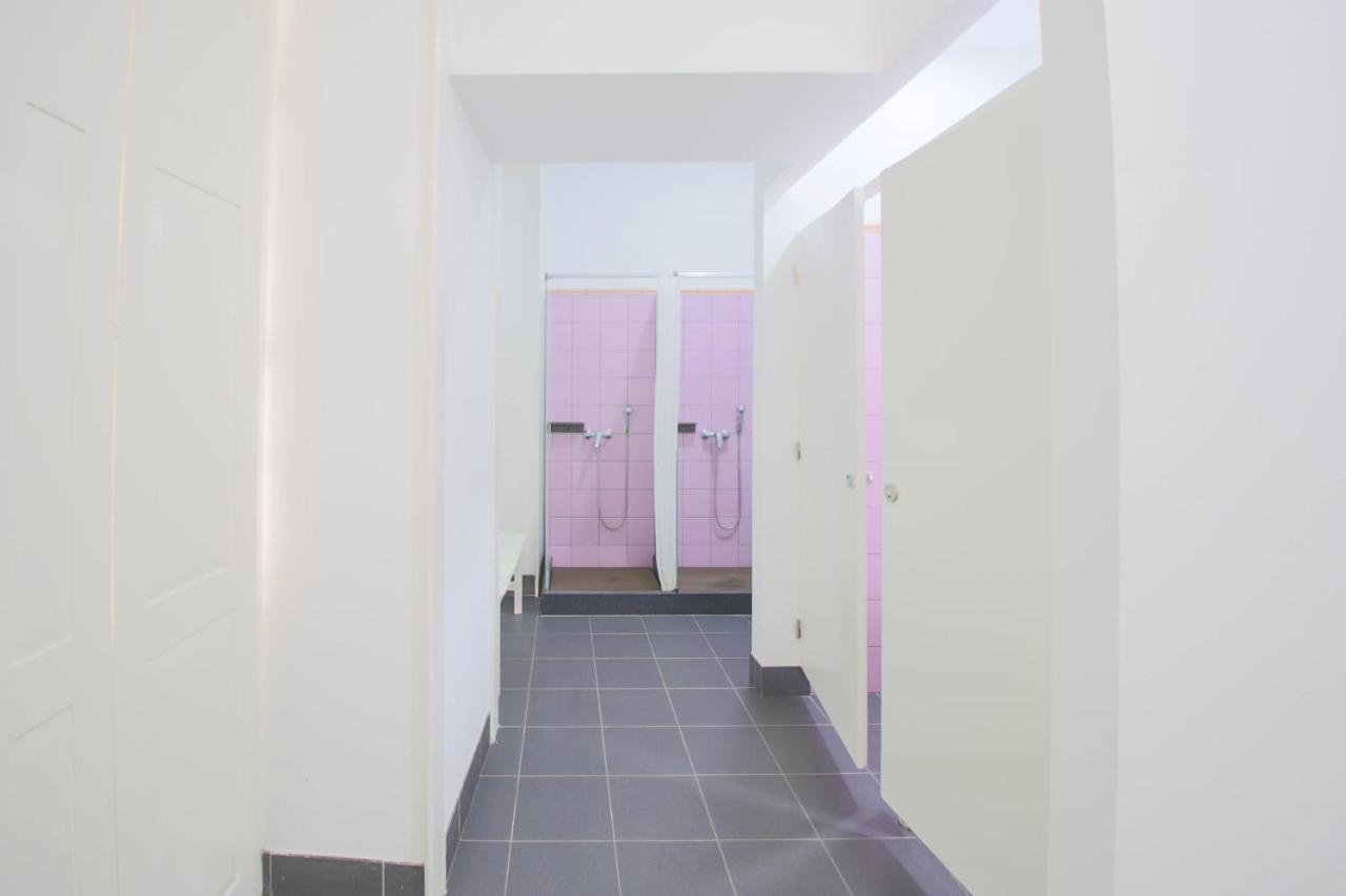 Santa Maria Hostel *