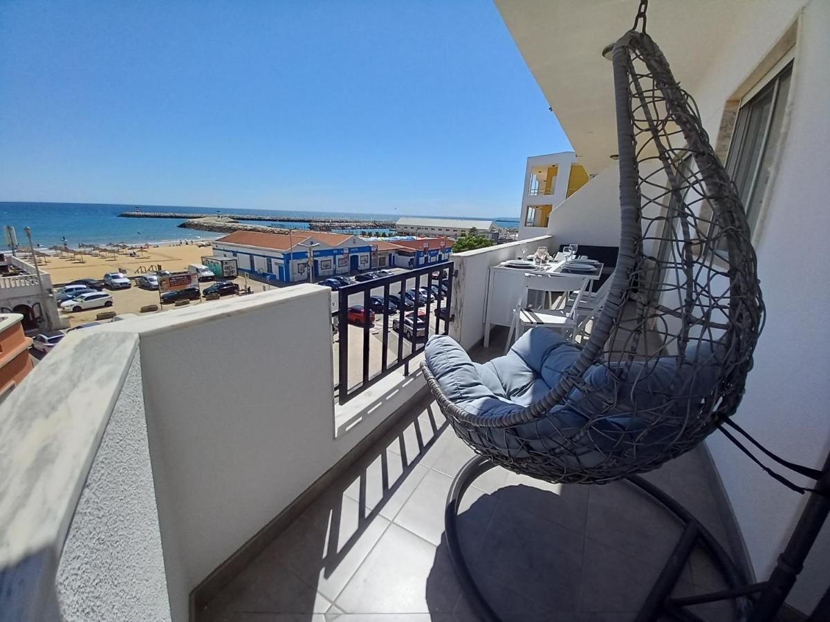 Apartment T2 Gaveto- Frente Mar, Wifi, Aconchegante & Familiar *