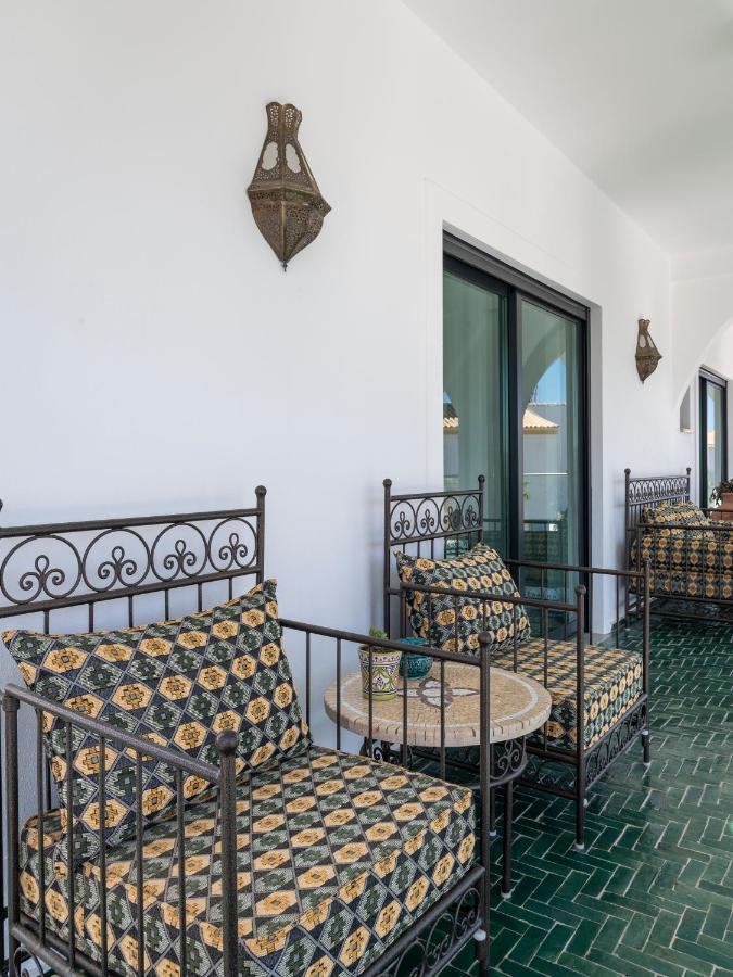 Villa Matias Gale - Luxury With Private Pool, Ac, Free Wifi, 5 Min From The Guia (Faro)