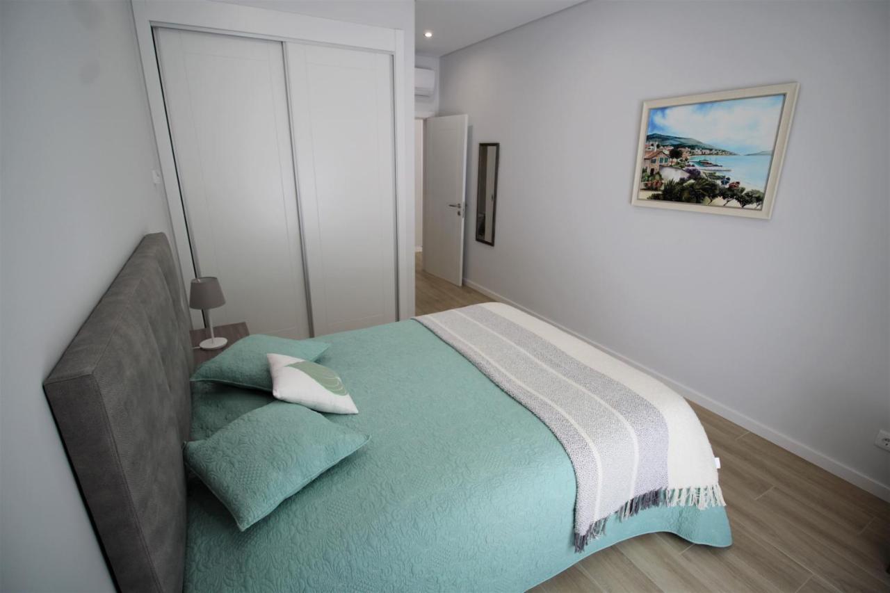T1 Bellevue Terrace Apartment