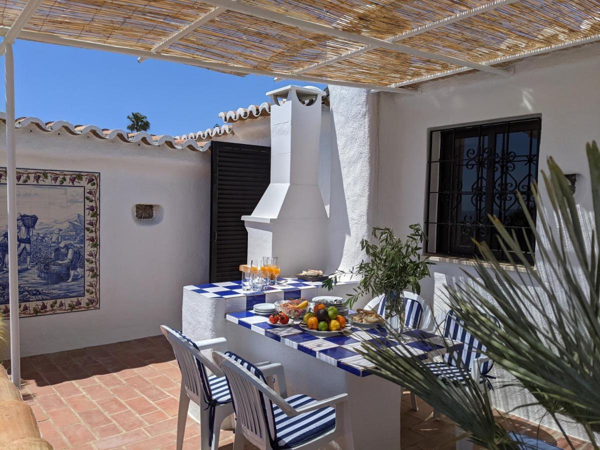 Shades Of Blue With Ocean View - Fast Wifi Apartment *
