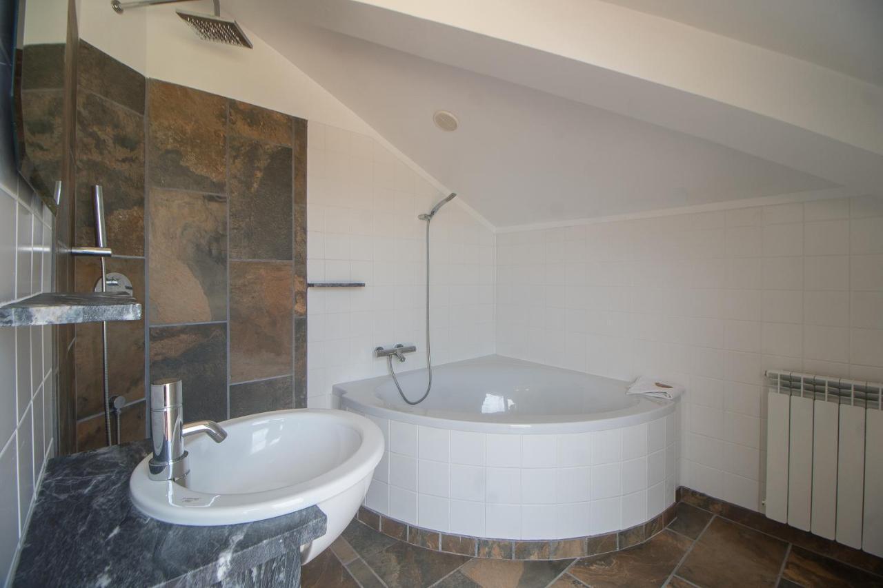 Do Bonjardim Farm stay