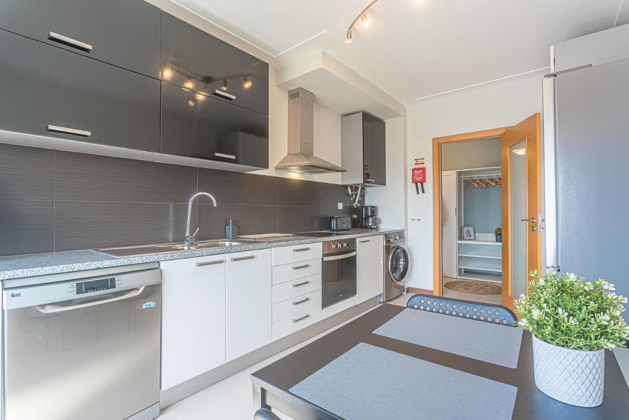 Apartamento T3 Mar Azul Apartment *