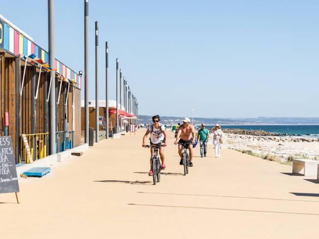 Front Costa Caparica Lisbon * Costa da Caparica