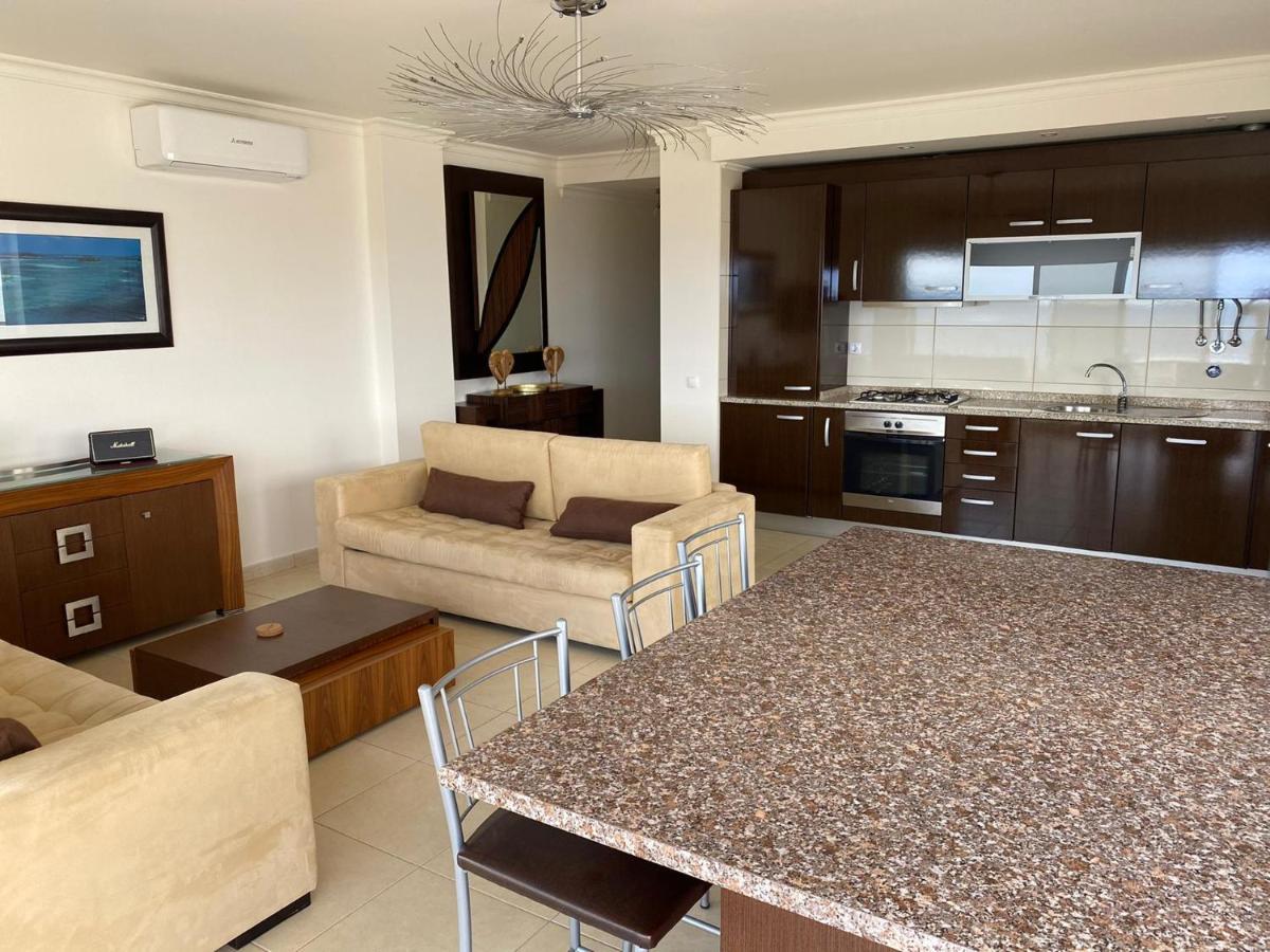Apartment Luna - Airco - Sea View - First Line - Own Parking Armacao de Pera