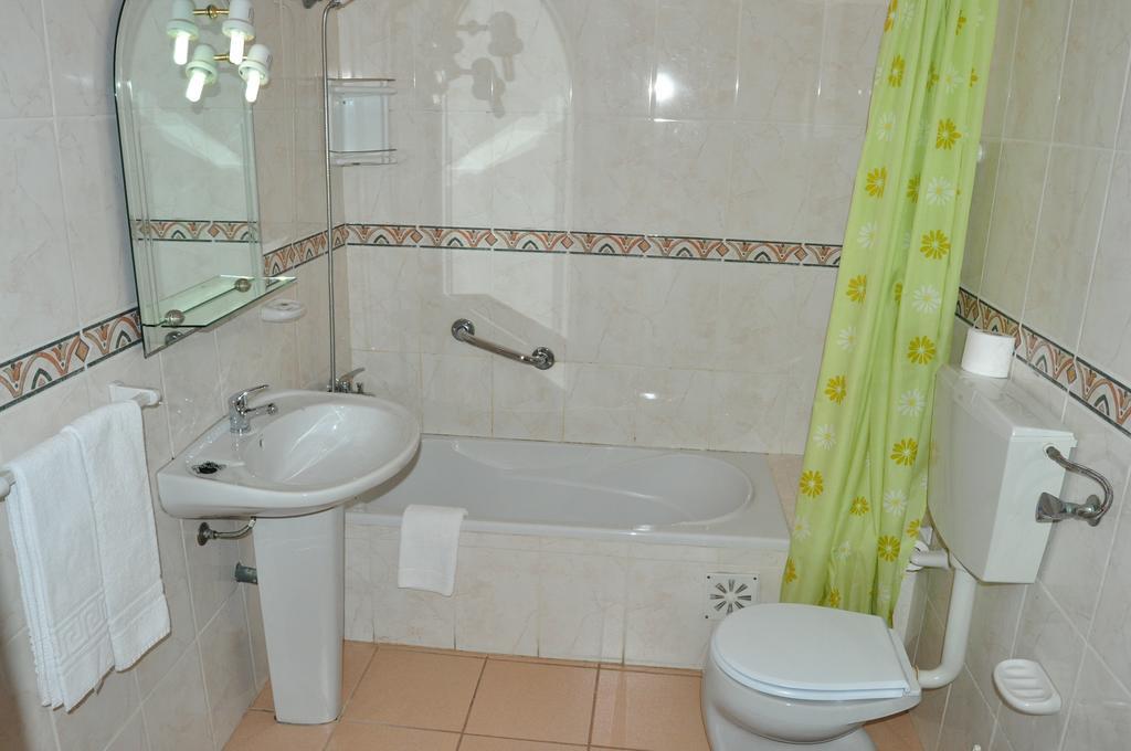 Casal Das Alfarrobeiras Apartment *