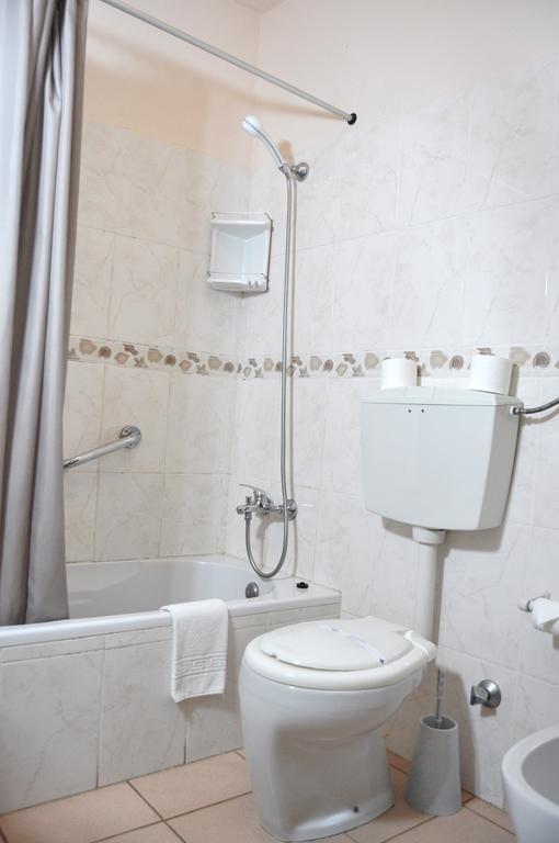 Casal Das Alfarrobeiras Apartment *
