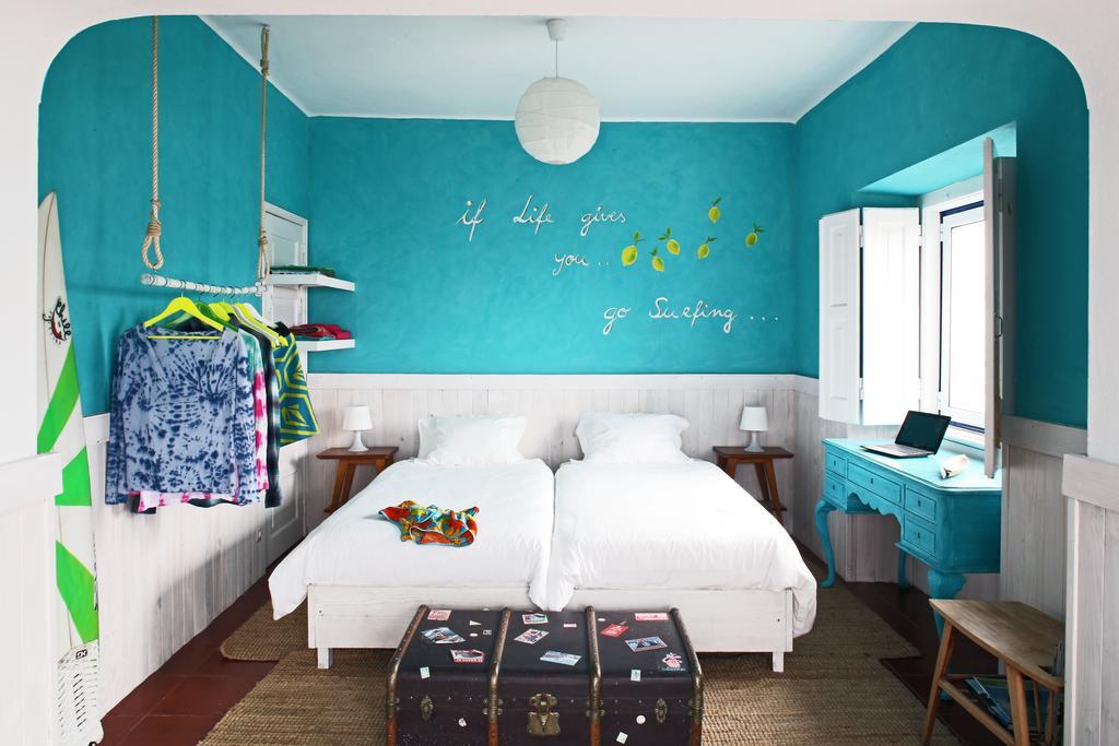 Chill In Surf House Hostel Ericeira