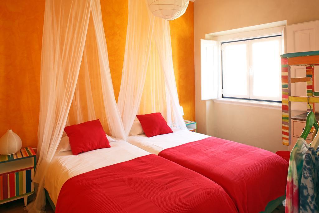Chill In Surf House Hostel