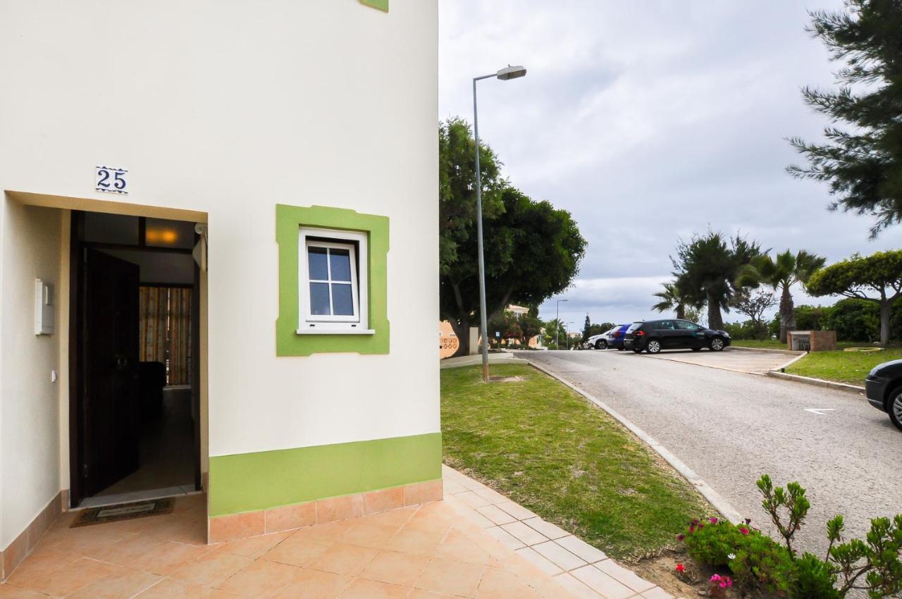 Sao Rafael Townhouse By Ocvillas *