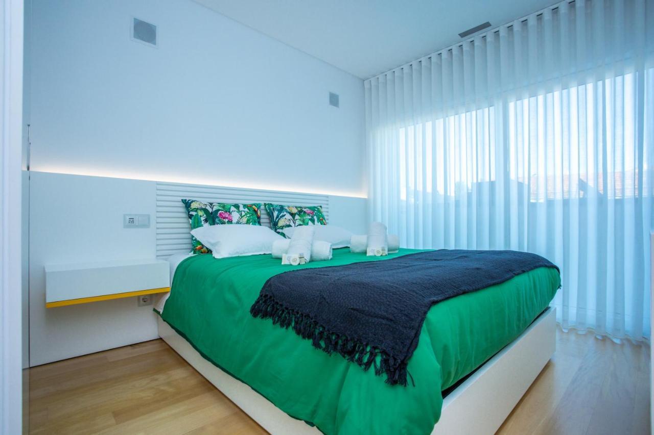 Ocean 52 By Rent4all