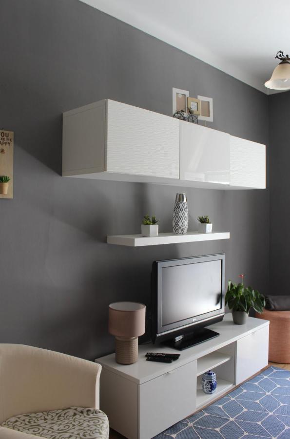 Two Bedroom Apartment, Two Minutes From The Apartment *