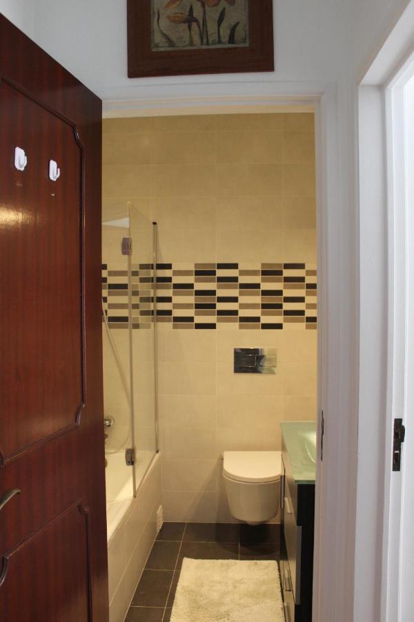 Two Bedroom Apartment, Two Minutes From The *