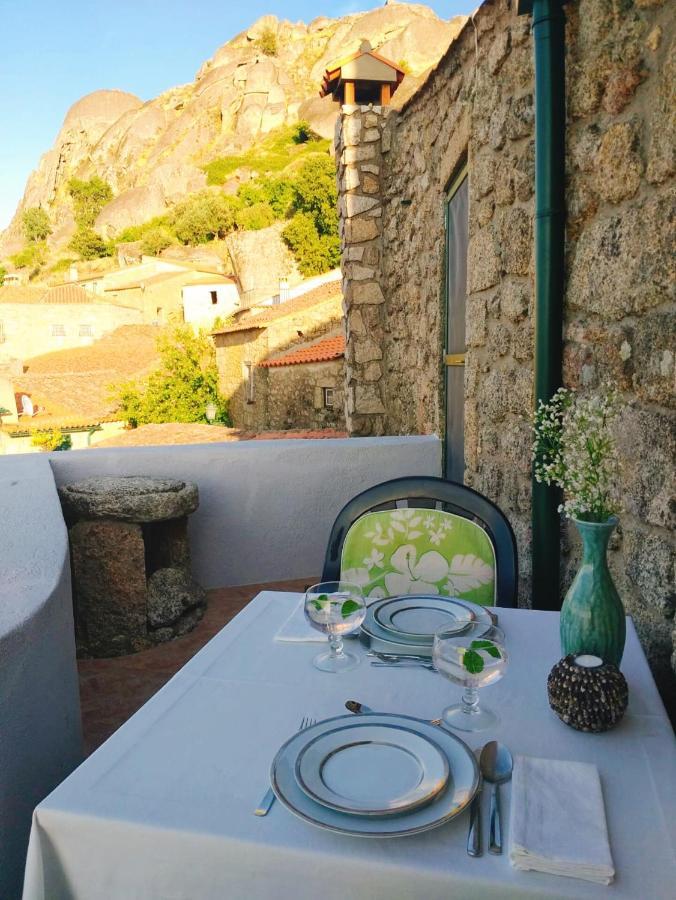 Casa Dos Sequeiras Chalé Monsanto