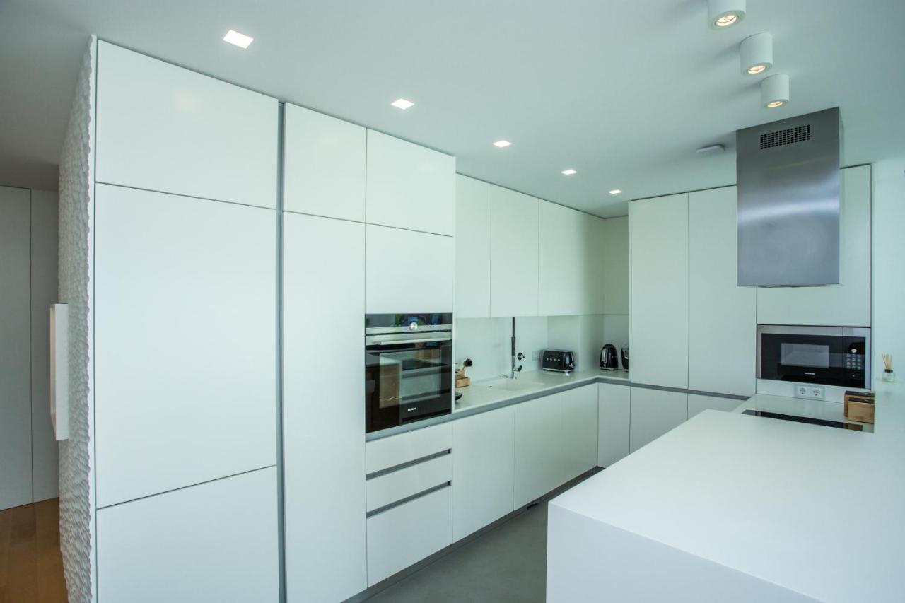 Ocean 52 By Rent4all Apartment