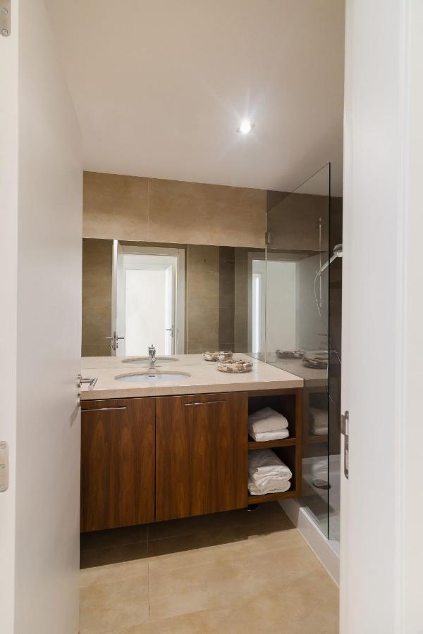 Villa Blue H - - 10 Min Walk To The *