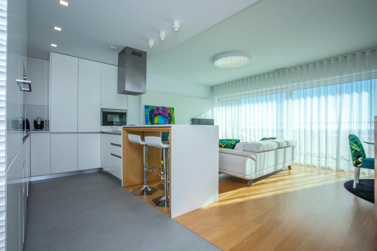 Apartment Ocean 52 By Rent4all Figueira da Foz