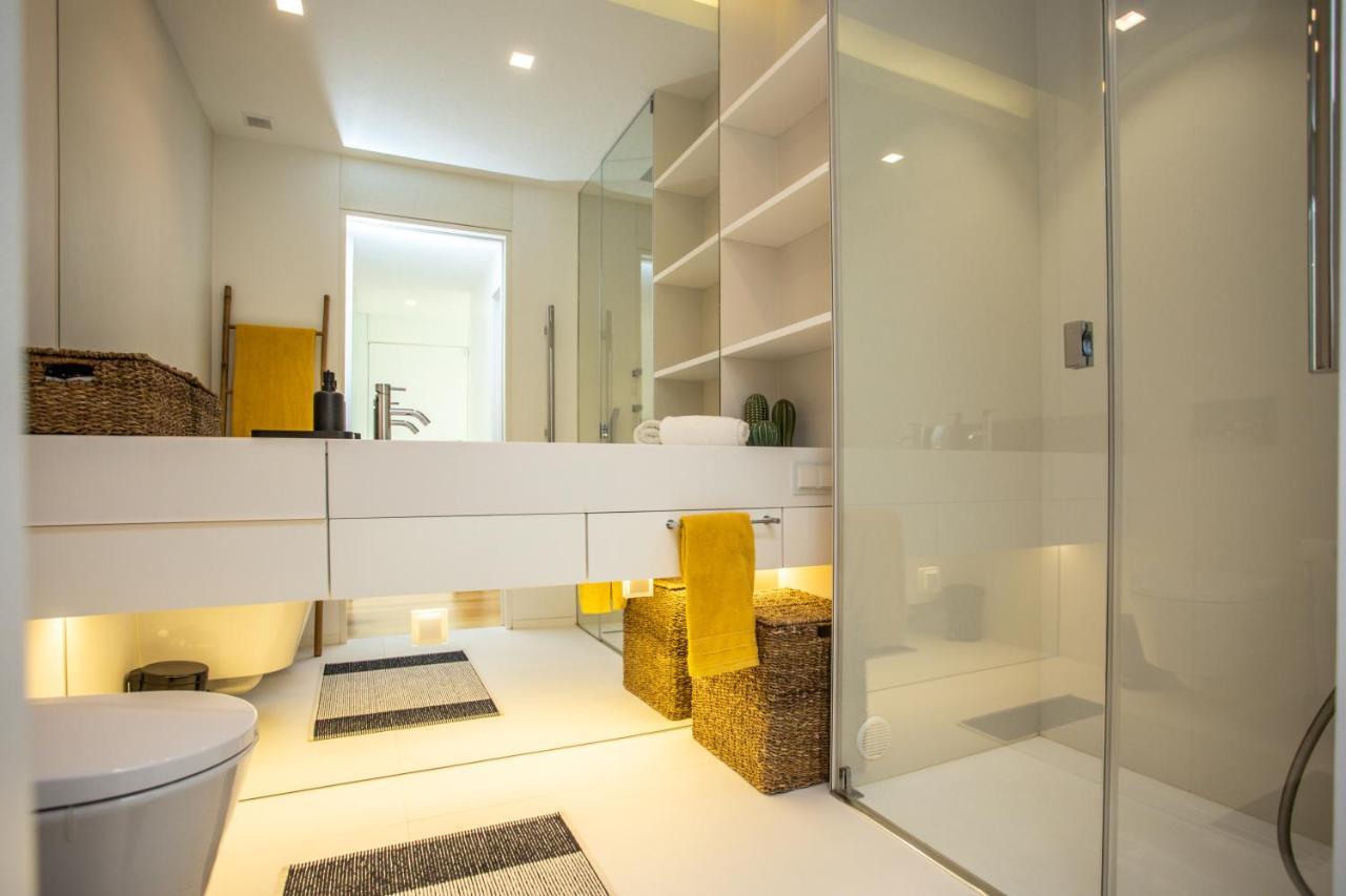 Ocean 52 By Rent4all