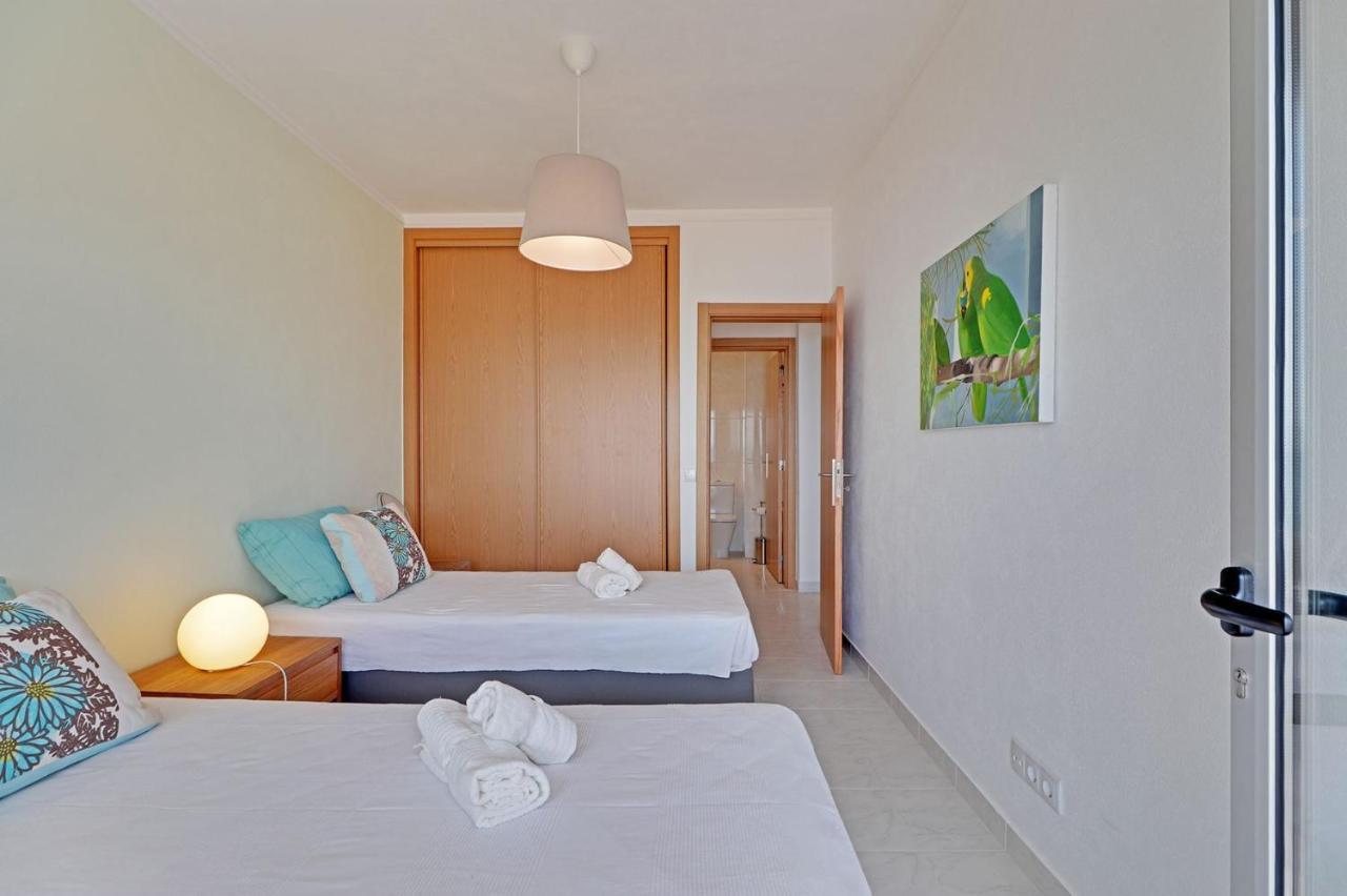 Apartment & Ocean View By Homing Quarteira