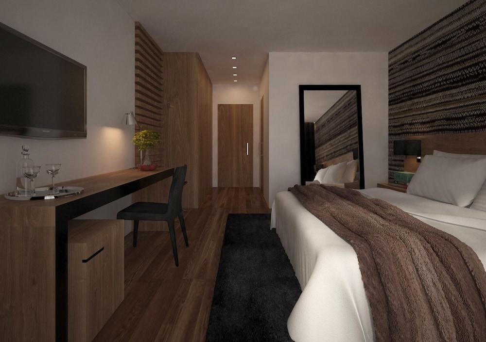 Garca Real & Hotel 4*