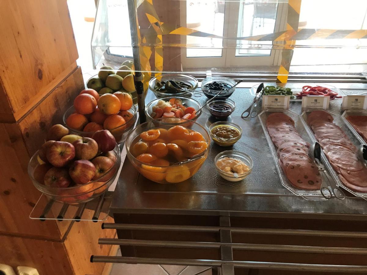 Club House Cvl Hotel