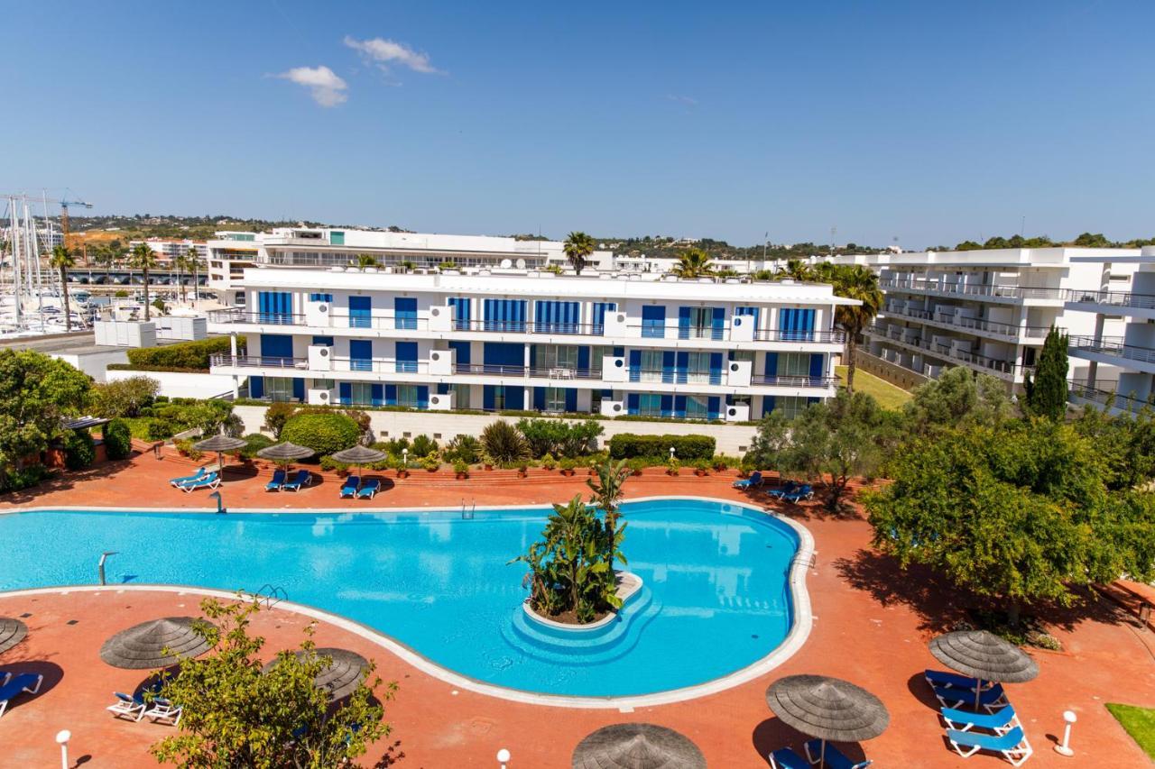 Marina Club Hotel 4*