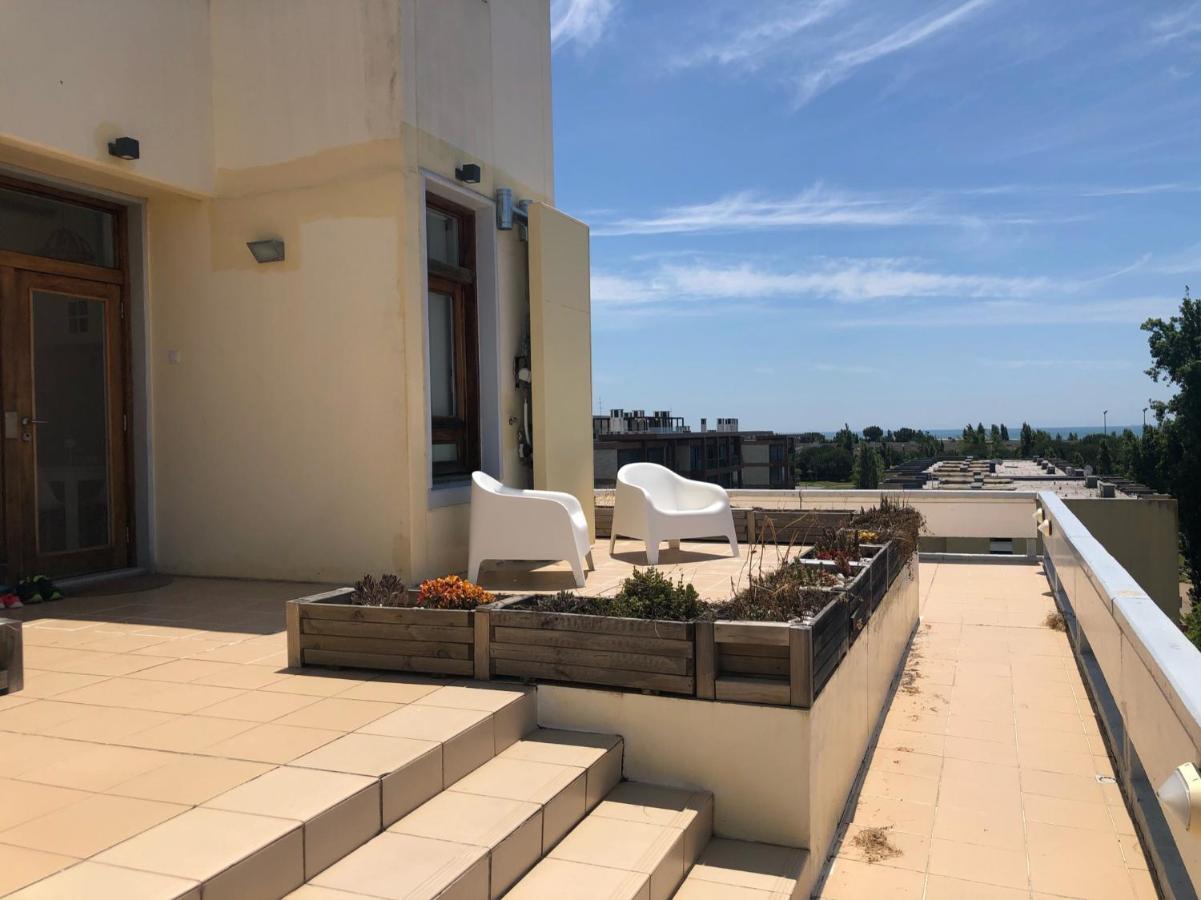 Beautiful Penthouse With Terrace - 4 Minute Walk To The