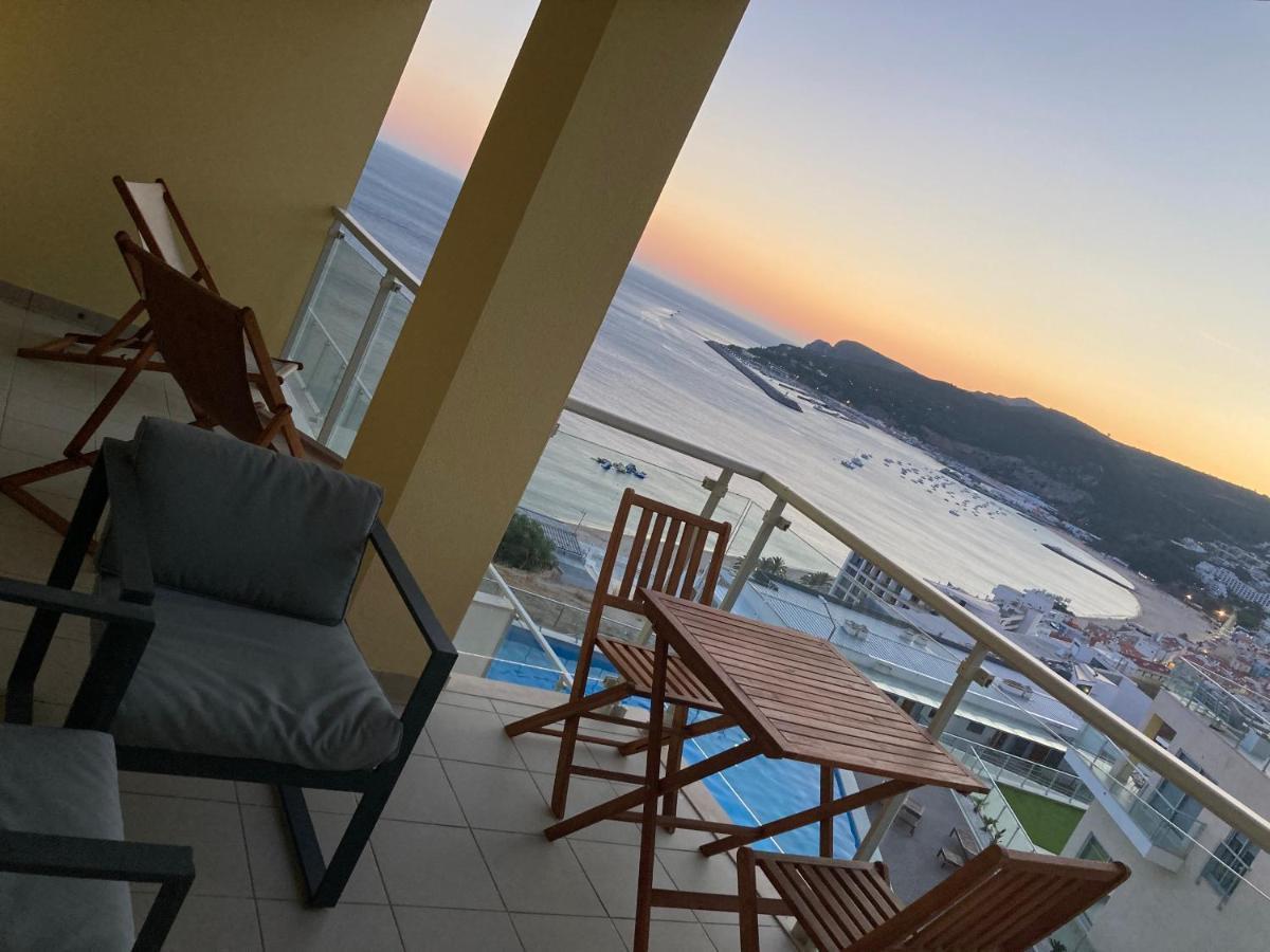 Apartment By The Sea *